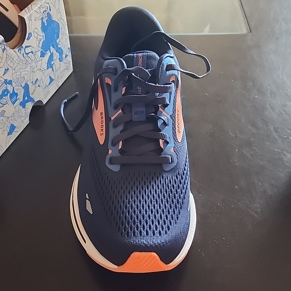 Brooks men's adrenaline gts 23 - Picture 2 of 3